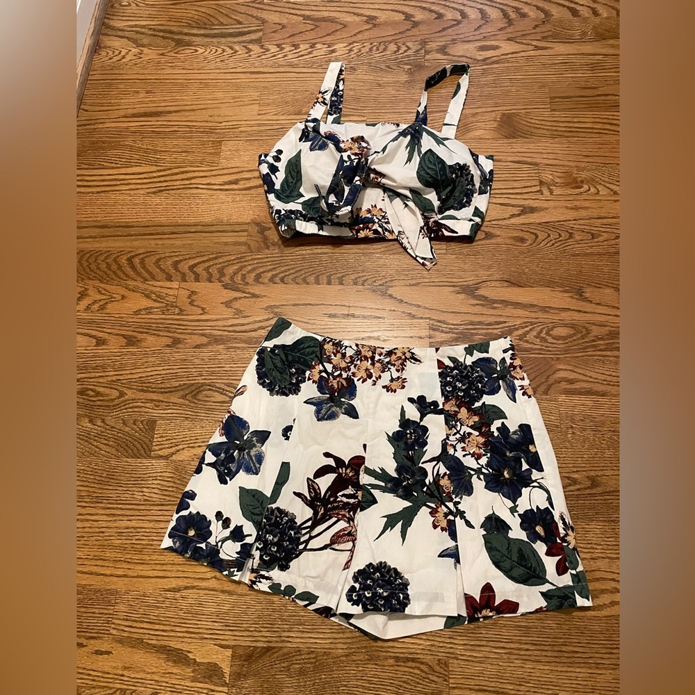 *SET*The Room Brand Floral Short Set